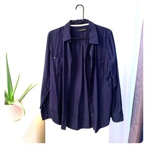 🌵Navy gold hardware good quality shirt